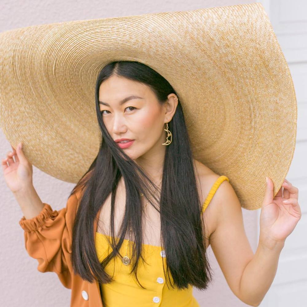 Meet your Posher, Claire